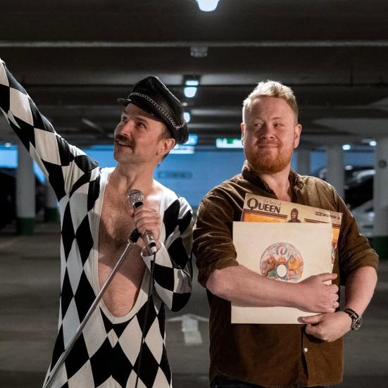 De musikalske foredragsholdere Morten Nielsen og Morten Hvid.