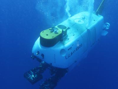 Billede af en lille ubåd på dybhavsdykning.