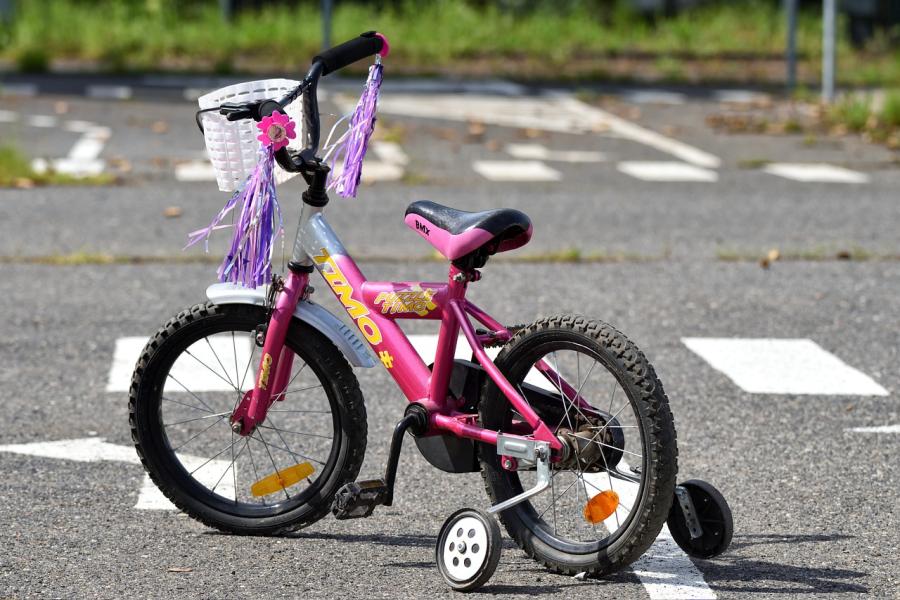 Billede af fin børnecykel med pynt